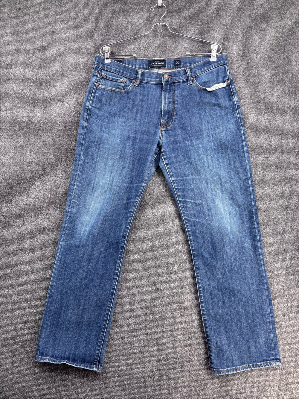 Lucky Brand 363 Straight Leg Distressed Jeans Men’s 34X28*